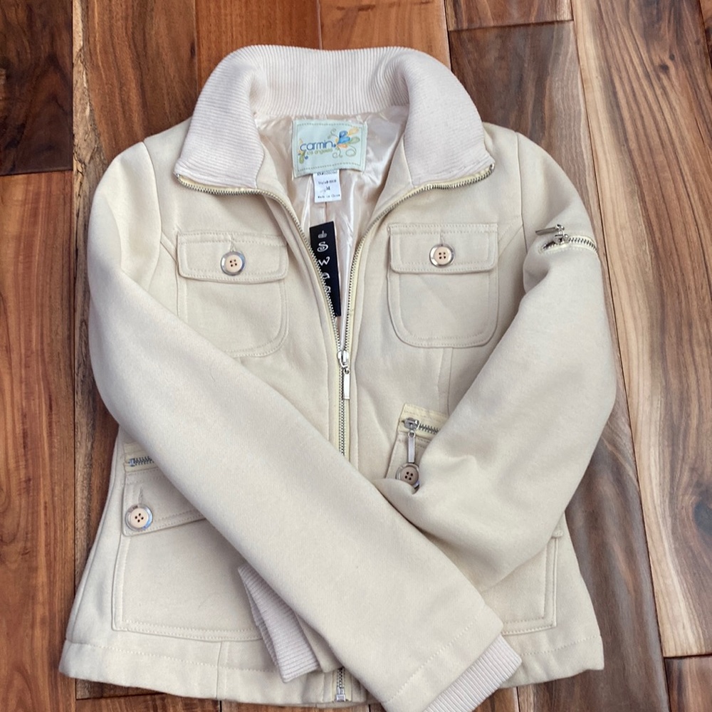 WOMANS CARMINE LOS ANGELES COAT SIZE MEDIUM